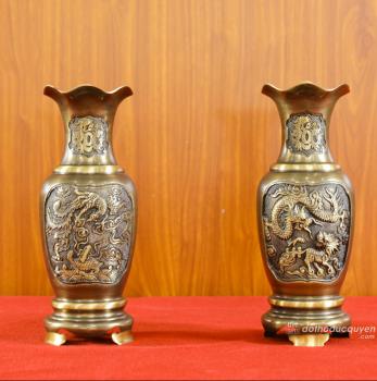 Lọ hoa đồng thủ công